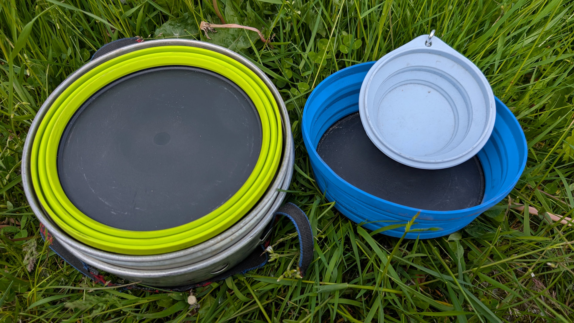 Faltbare Schalen und Becher für den Trangia Strandkocher