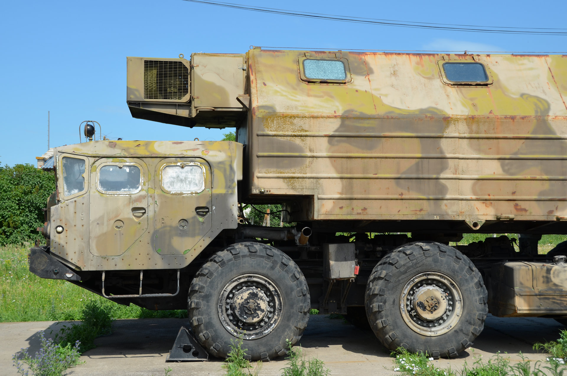 8x8 MAZ-543 Transporter