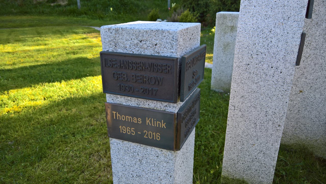 Urnengrad Juist zum gedenken an Thomas Klink 1965 - 2016
