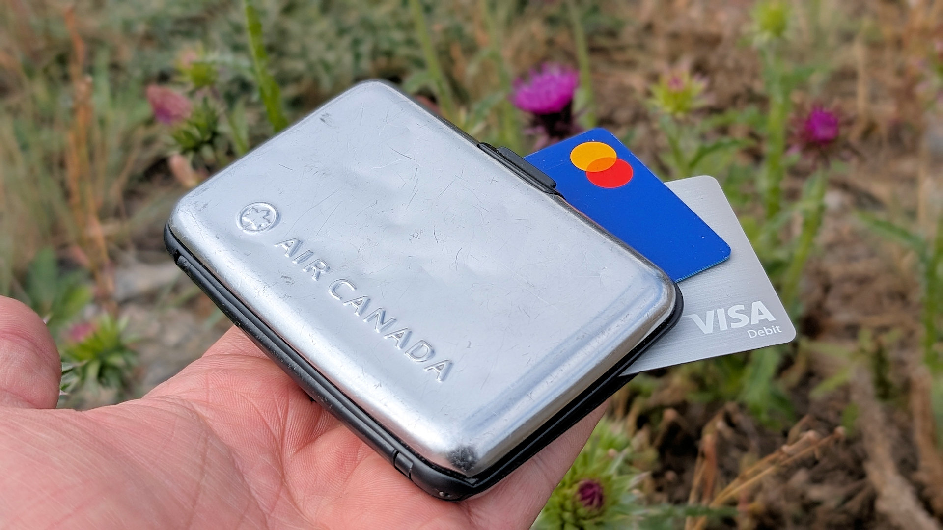 Air Canada Alu Etui um Kreditkarten mit Funkchip gegen auslesen zu schützen 