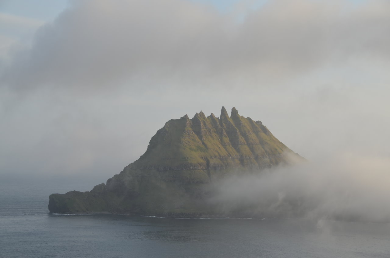 Die Insel Tindholmur der Faroer Islands