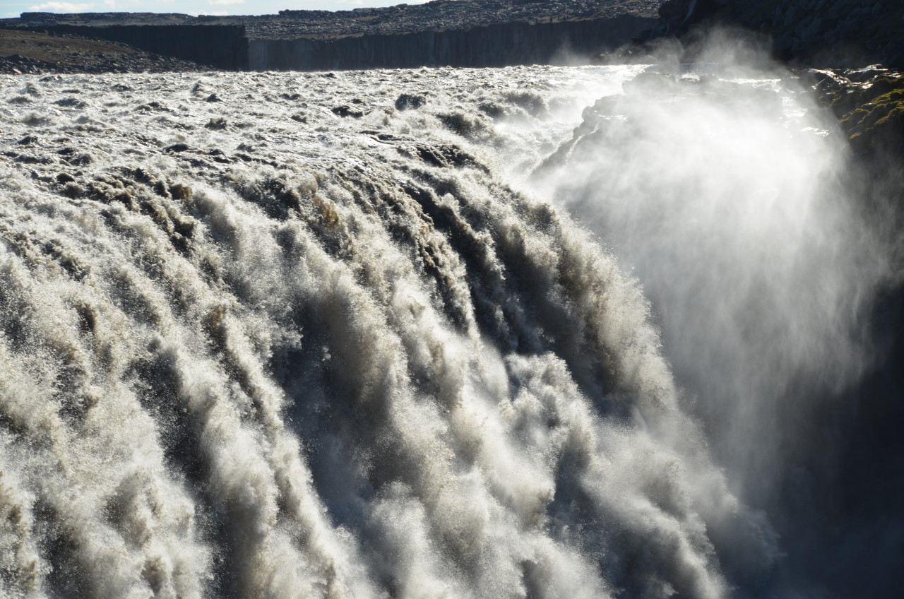 Nahaufnahme vom Dettifoss Wasserfall in Island