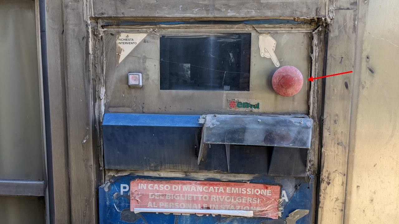 Alter italienischer Automat für die Autobahn Maut