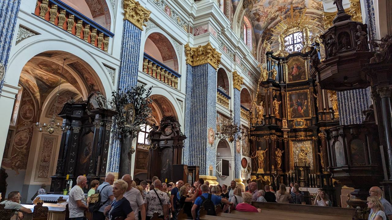 Innenansicht der Basilika Swieta Lipka in Polen