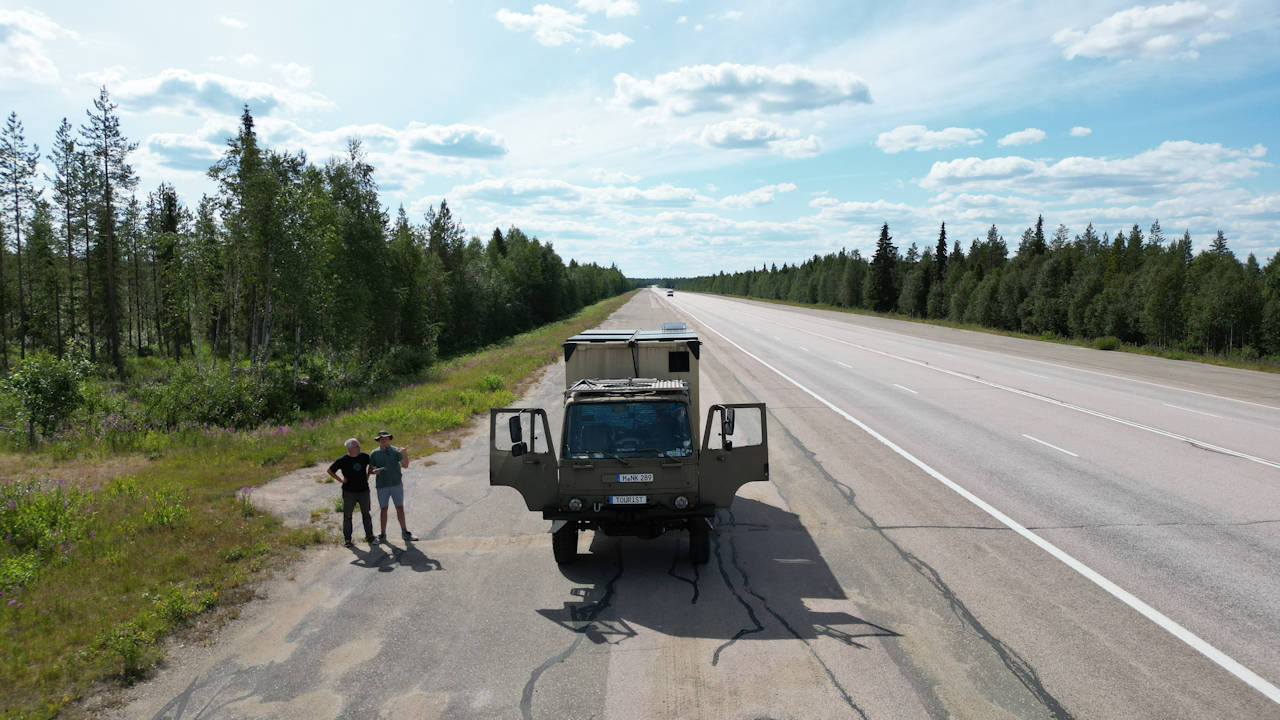 Autobahnabschnitt als Notlandebahn in Finnland