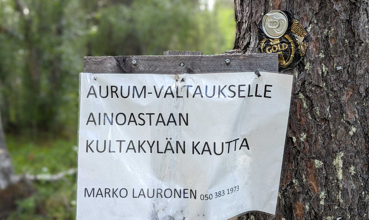 Schild mit der Telefonnummer von Marco Lauronen
