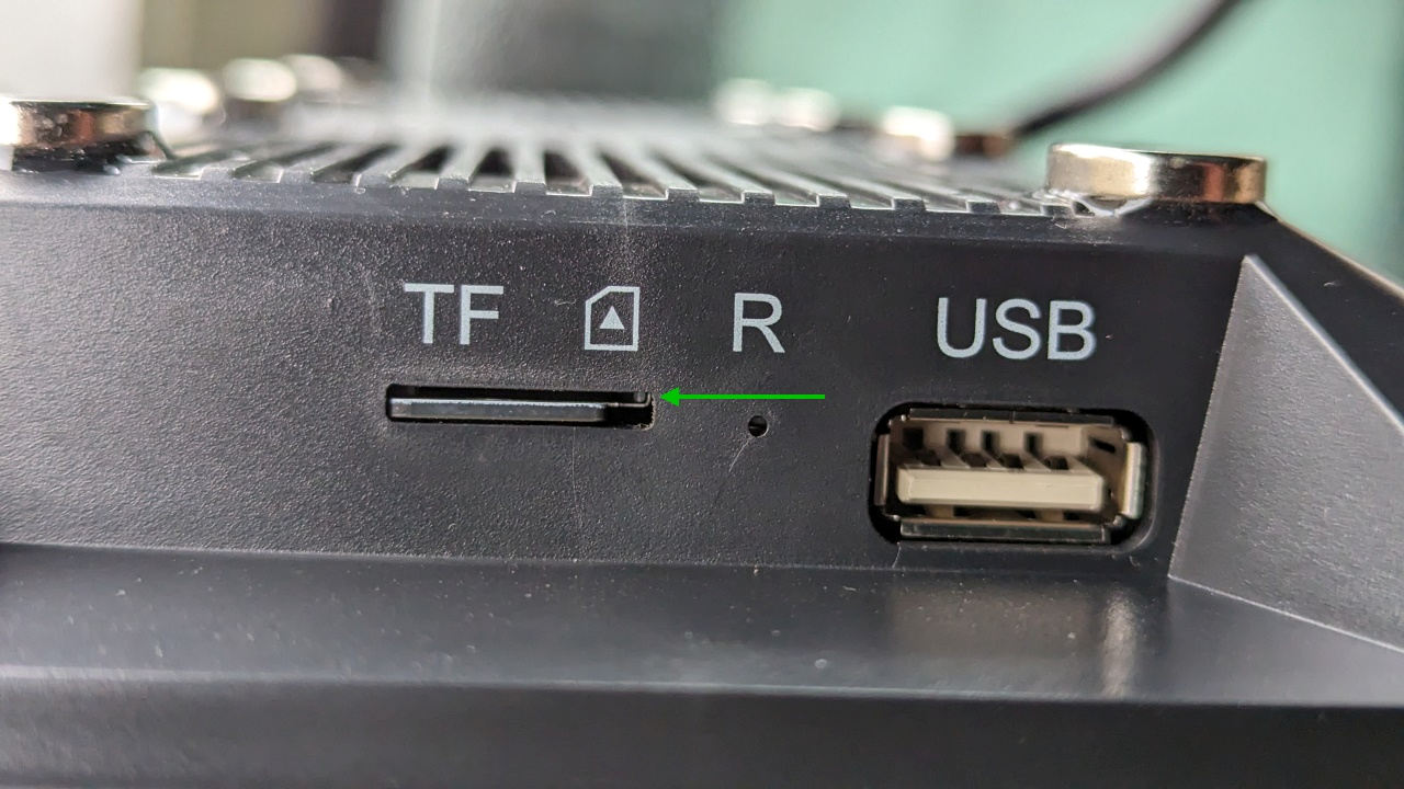 Detailaufnahme von einem Micro SD Slot 