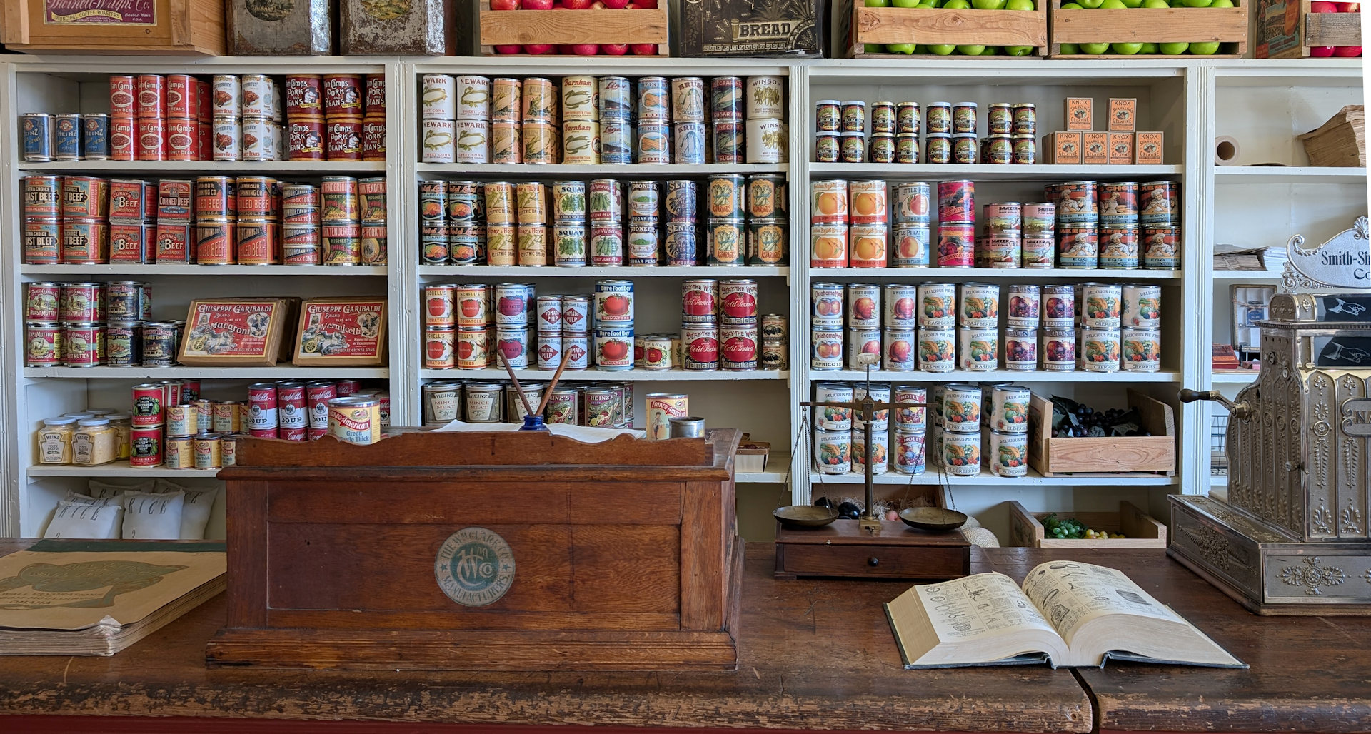 Historischer Gemischtwaren Laden im Museum von South Pass City 