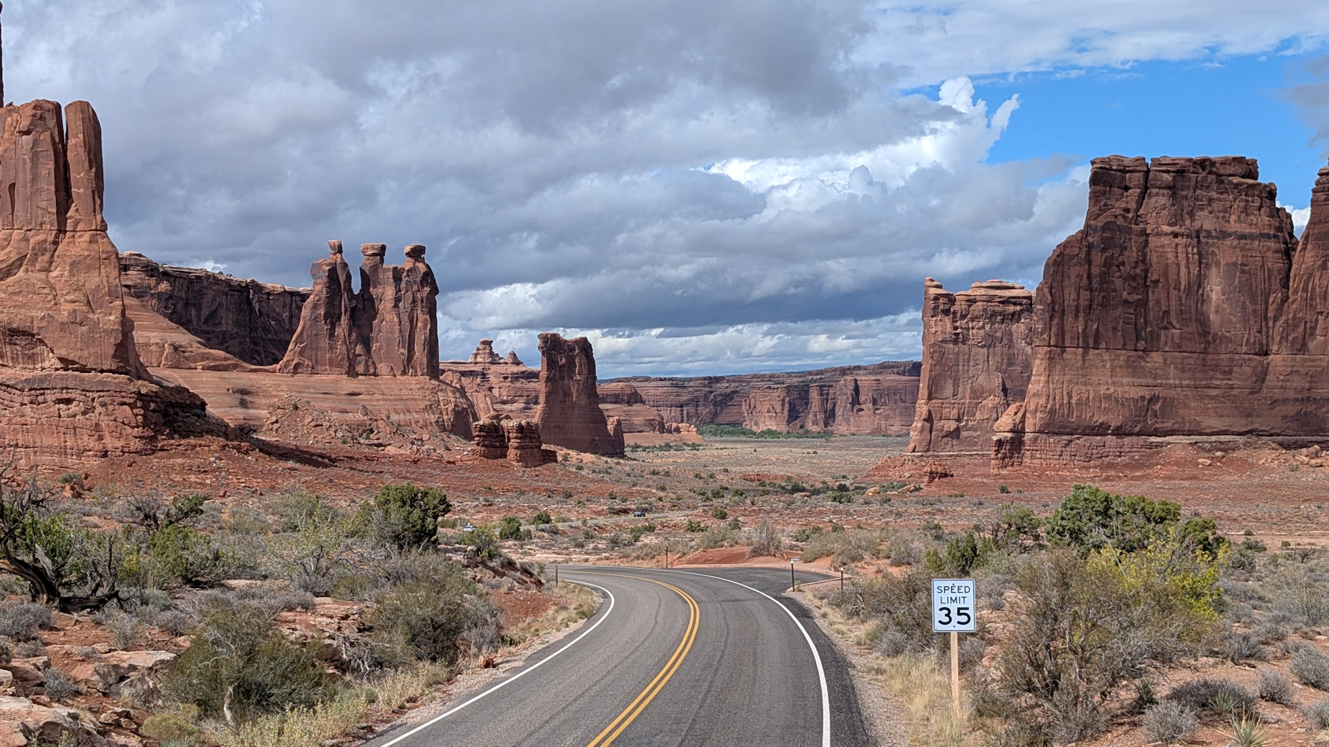 Strasse in Arches Nationalpark 