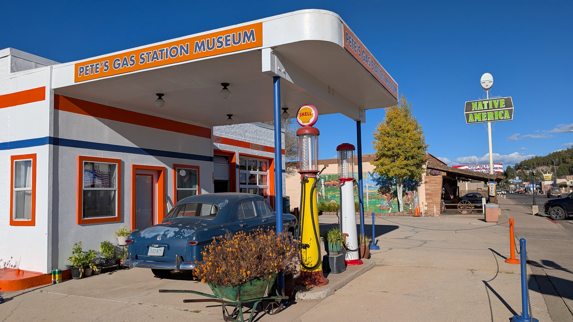 Petes gas Station in Williams, historische Tankstelle aus der Hochzeit der Road 66
