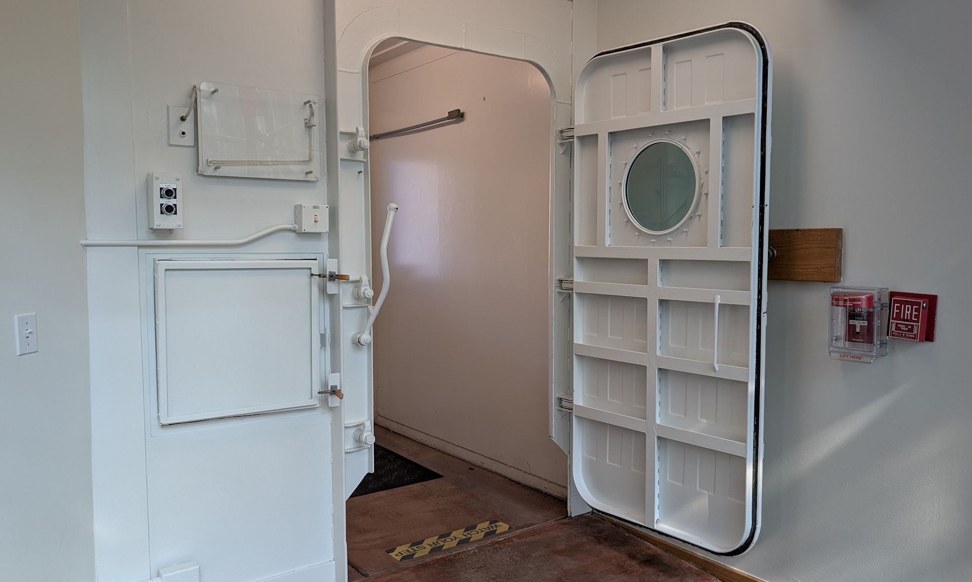 Luftdichte Tür in der Biosphere 2