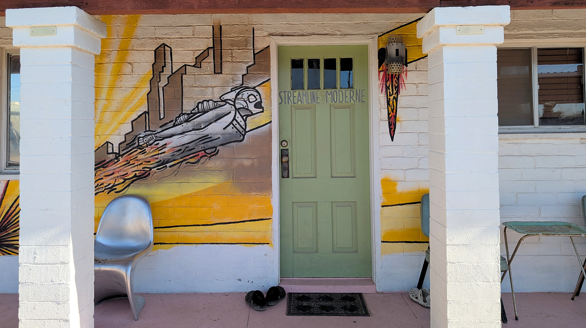 Ein Steamline Moderne Motiv neben einem Motel Zimmer