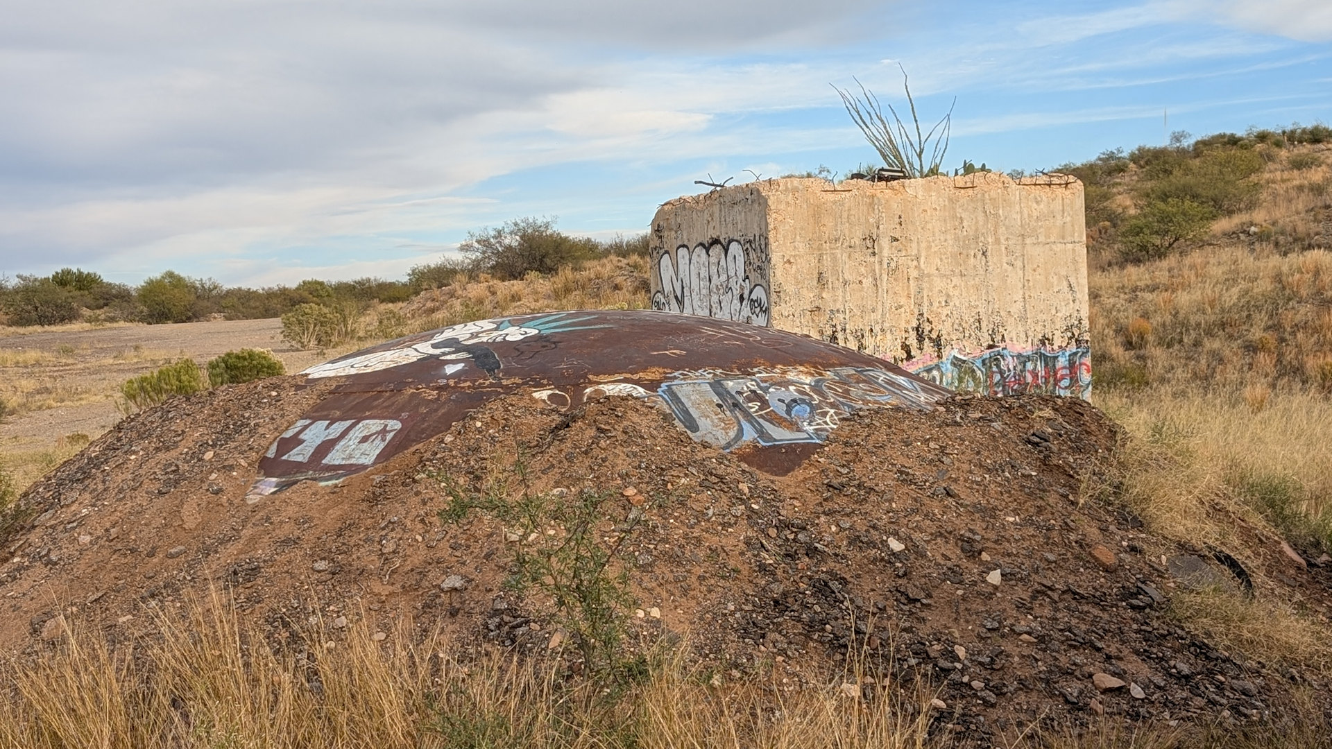 Freigelegte Kuppel der Kommandozentrale Site 571-4