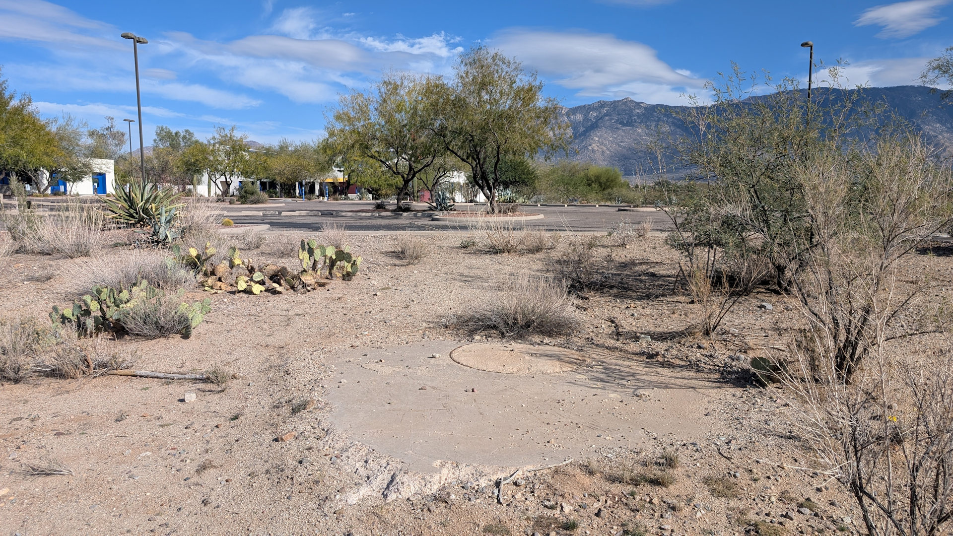 Betonfundament am Rand der Site 570-9