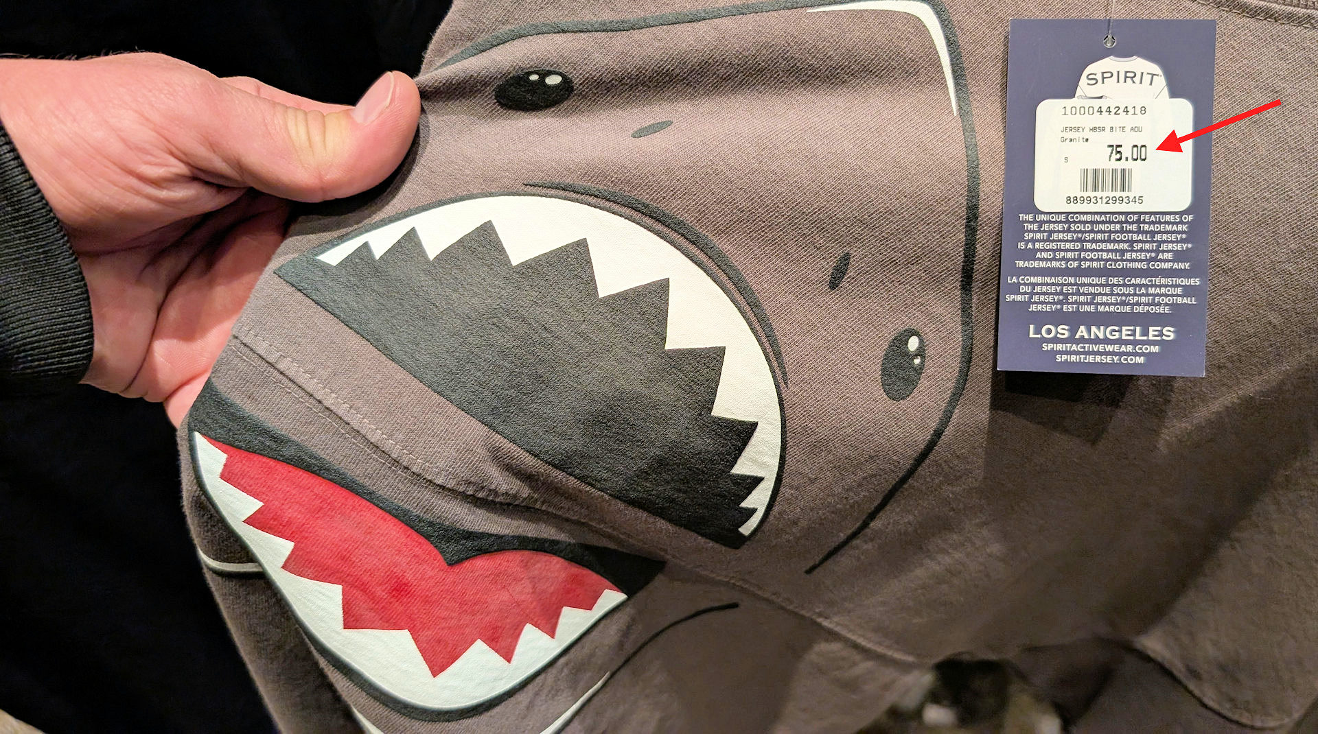 Haifisch T-Shirt was 75$ kosten soll 