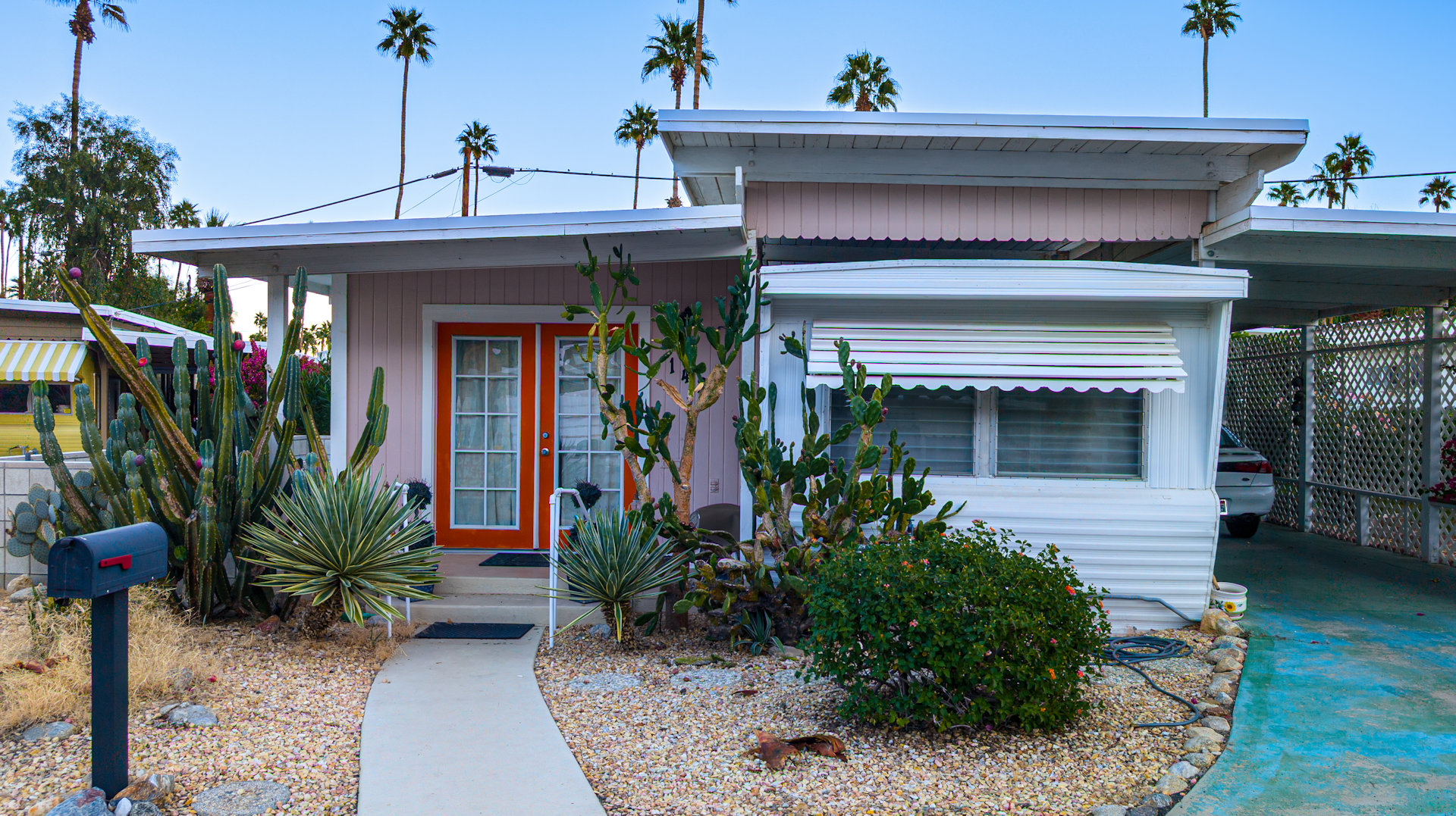 Wohnmobil als stationäres Haus im Sahara Mobile Home Park Palm Springs
