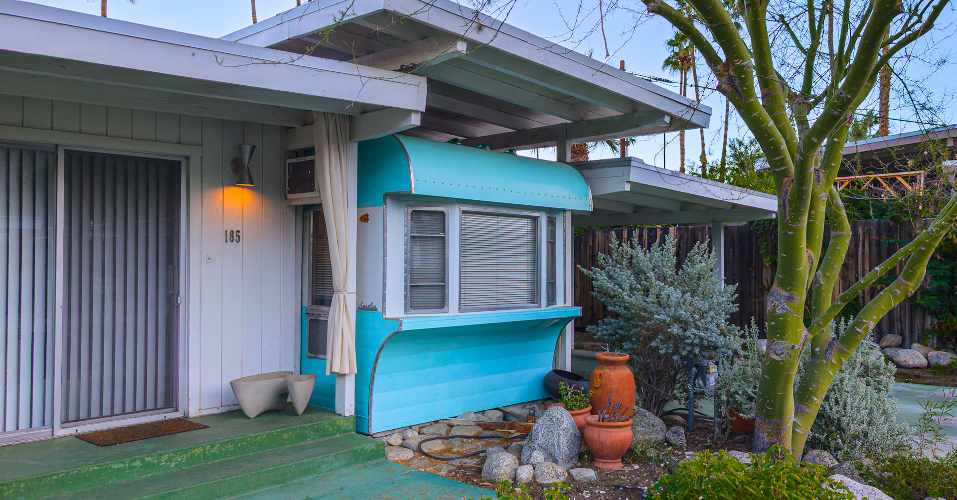 Wohnmobil als stationäres Haus im Sahara Mobile Home Park Palm Springs