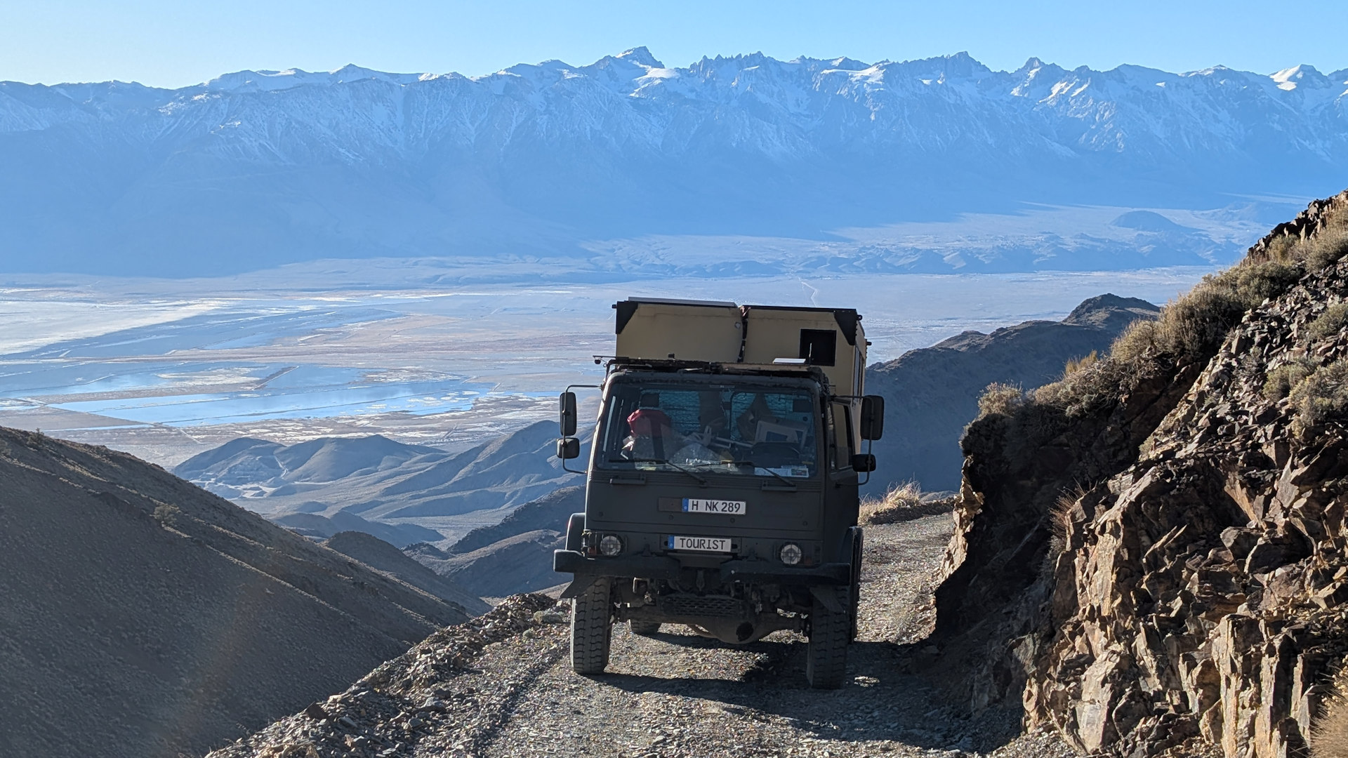 DAF T244 LKW auf steiler Bergpiste von Keeler nach Cerro Gordo