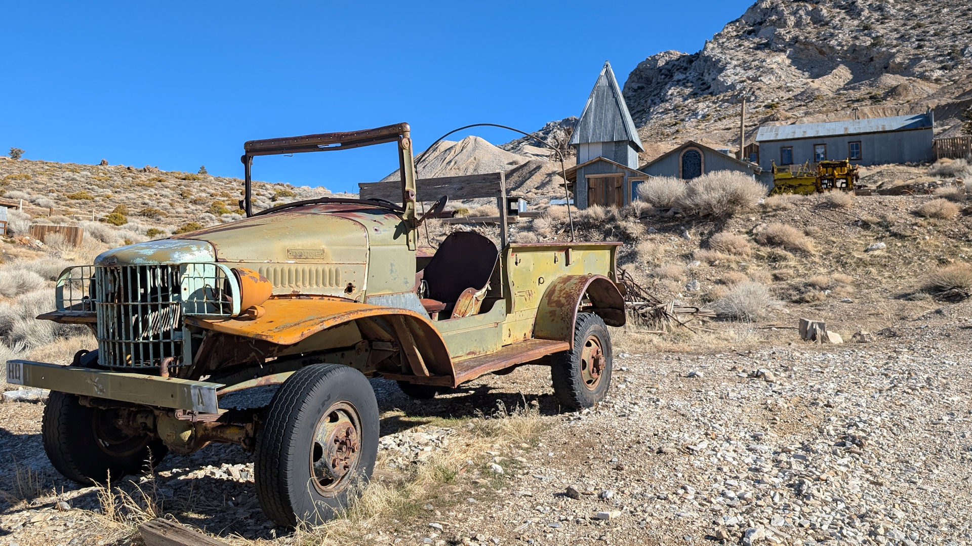 ausrangierter Jeep in der Cerro Gordo Ghosttown
