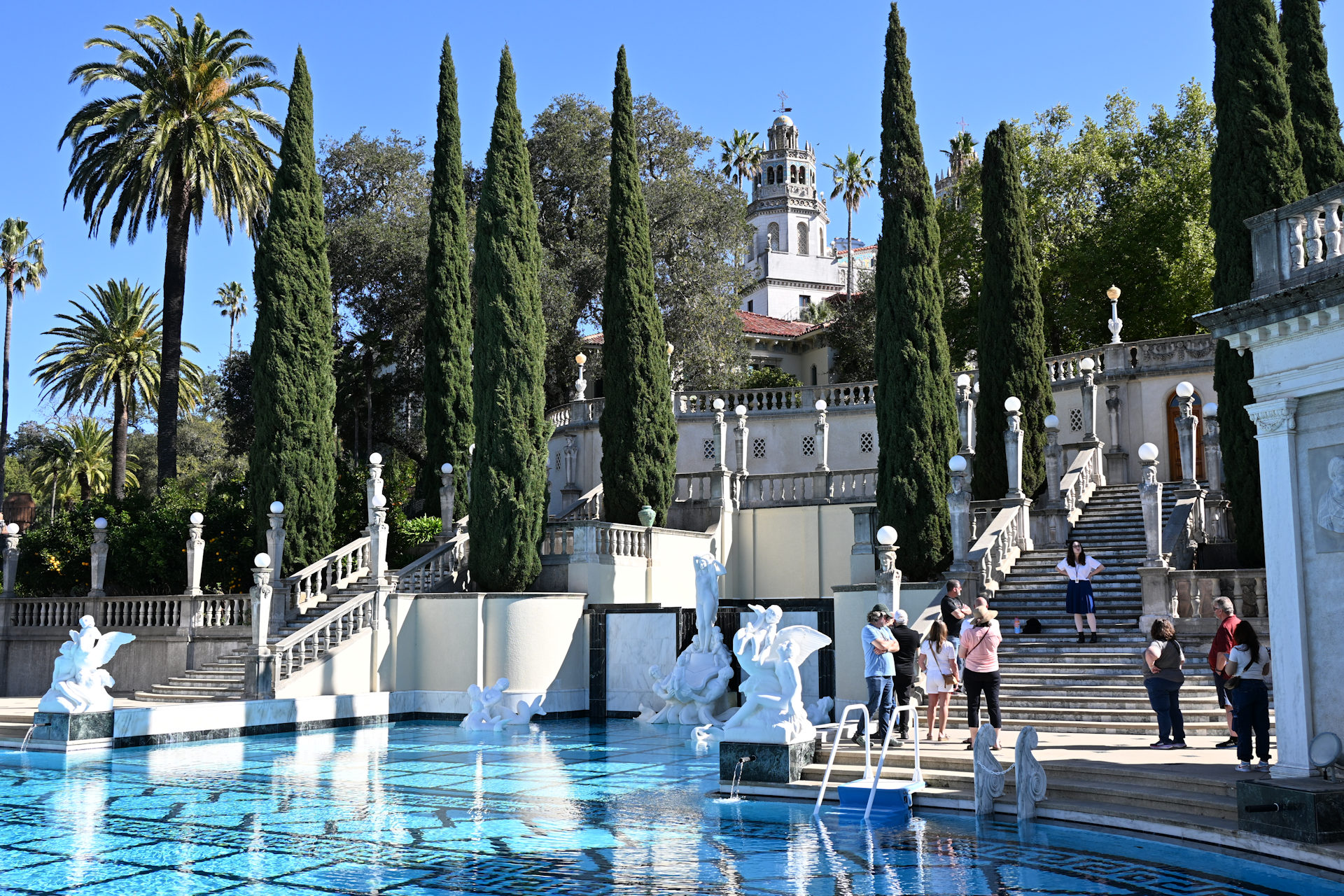 William Hearst Castel mit Swimming Pool
