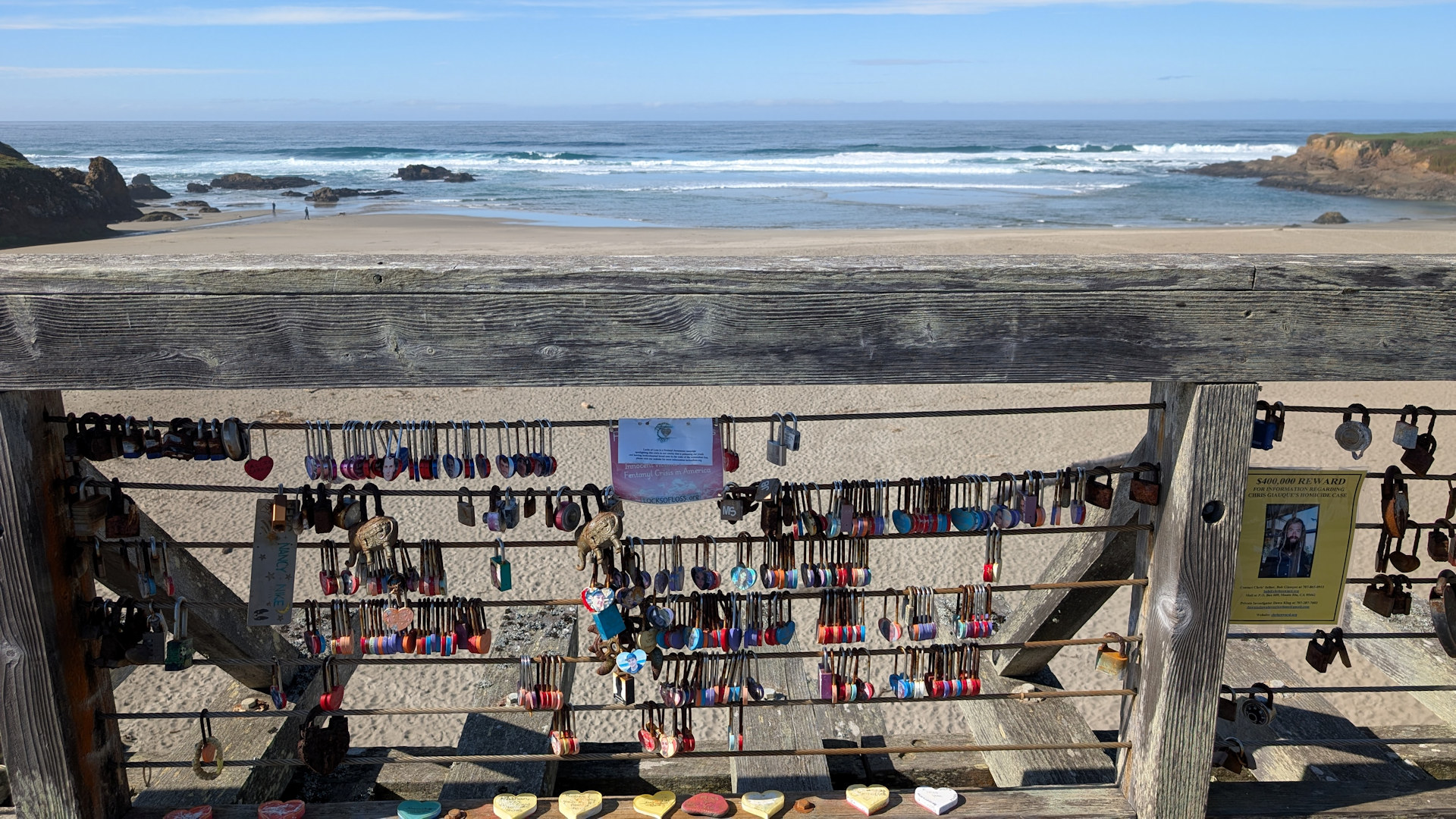 Gedenkstätte für Fentanyl Opfer am Meer