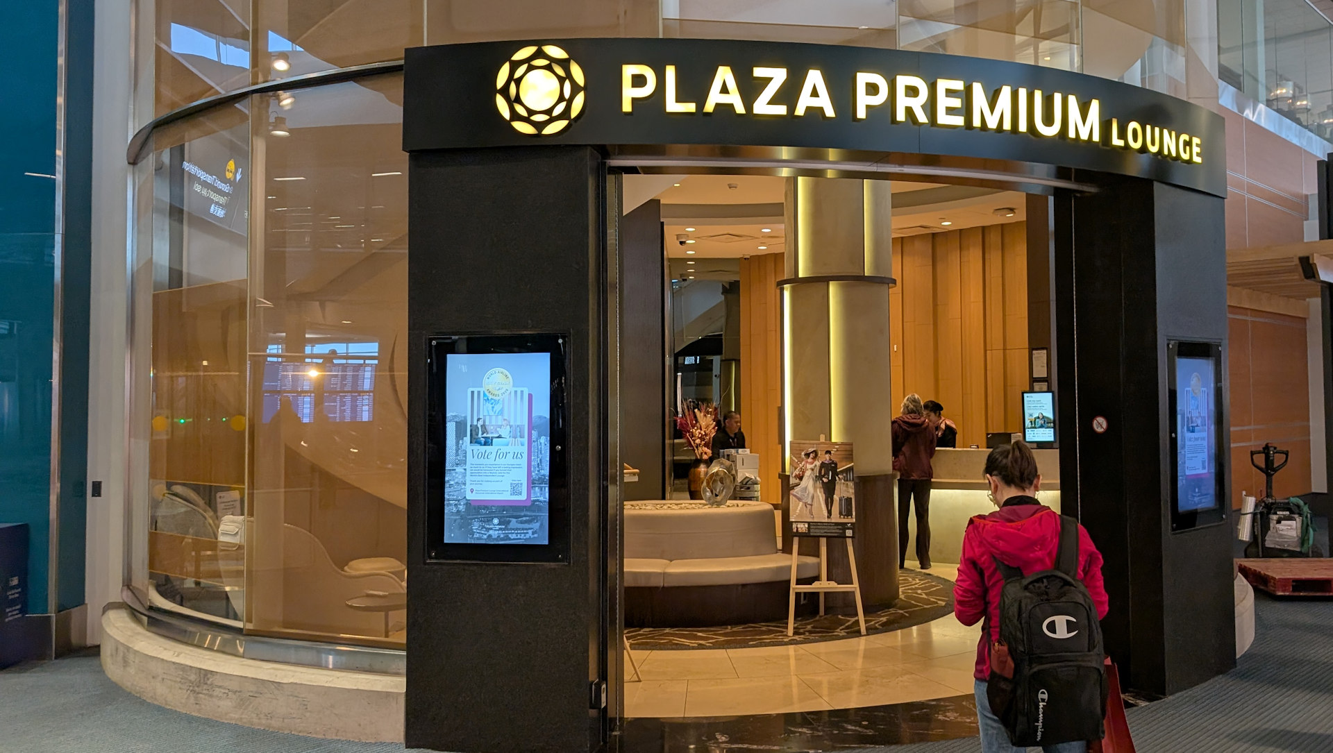 Plaza Premium Priority Pass Lounge in Vancouver