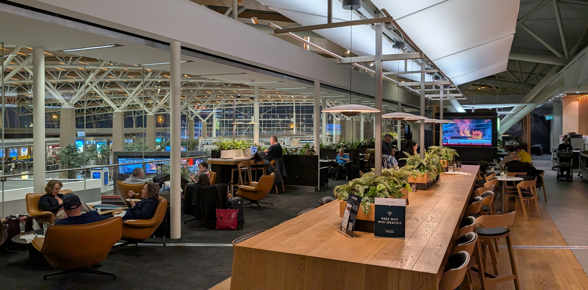 Aufenthalsbereich der Aspire Lounge Calgary