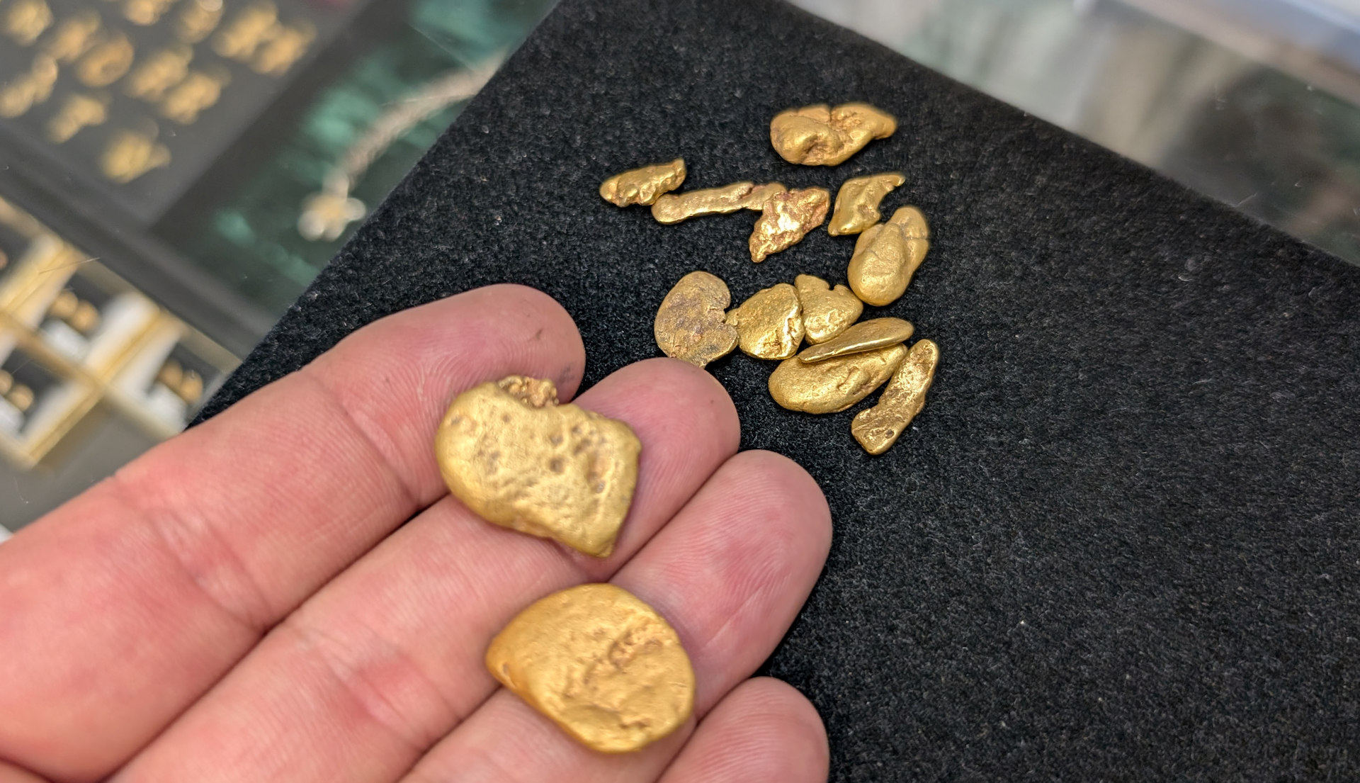 Mehrere Goldnuggets 
