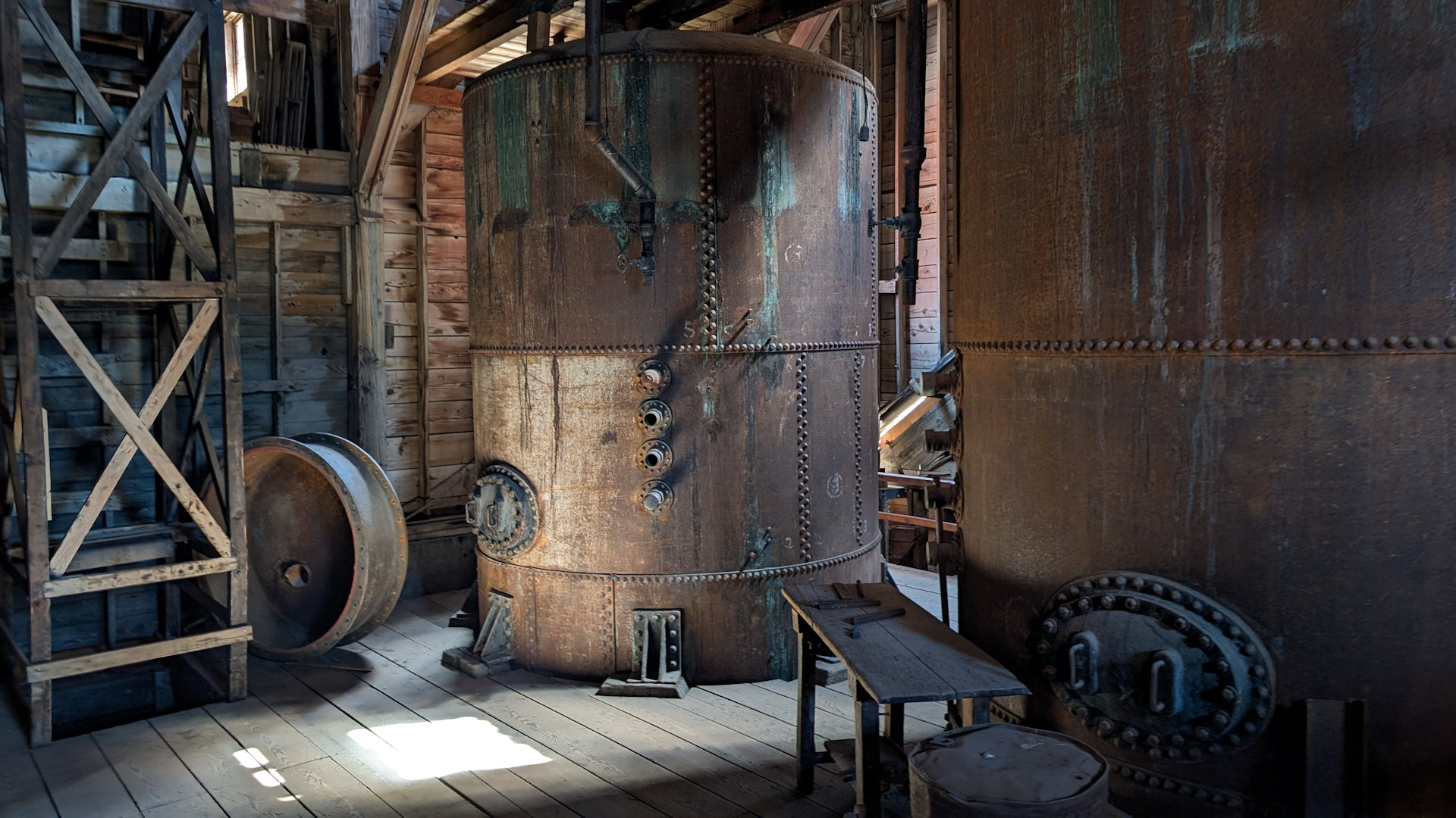 Genietete Tanks der Ammoniak Laugerei in Kennicott