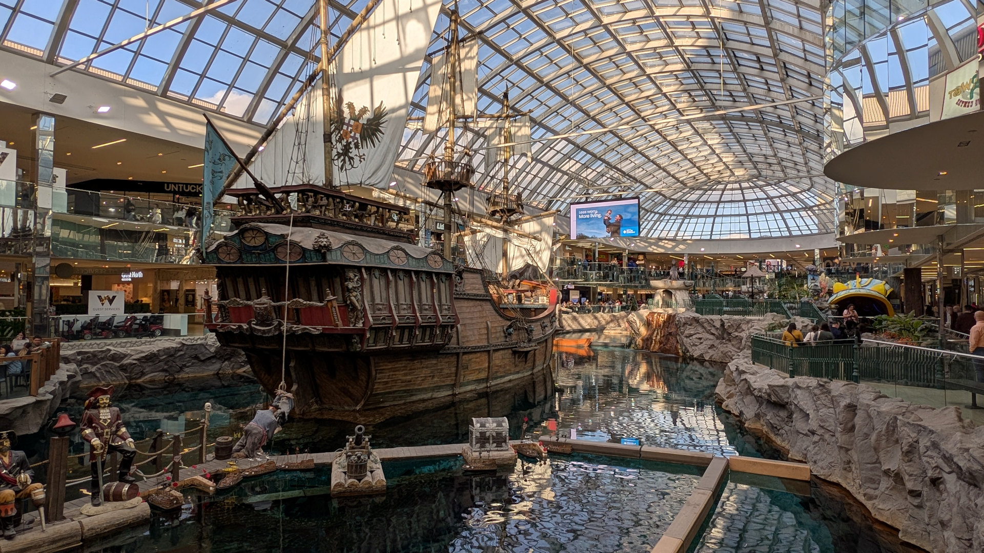 Nachbau der Santa Maria in der West Edmonton Mall Kanada
